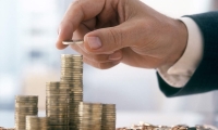 【财闻联播】强制员工18点20下班？美的集团回应！Manus创始人透露新信息